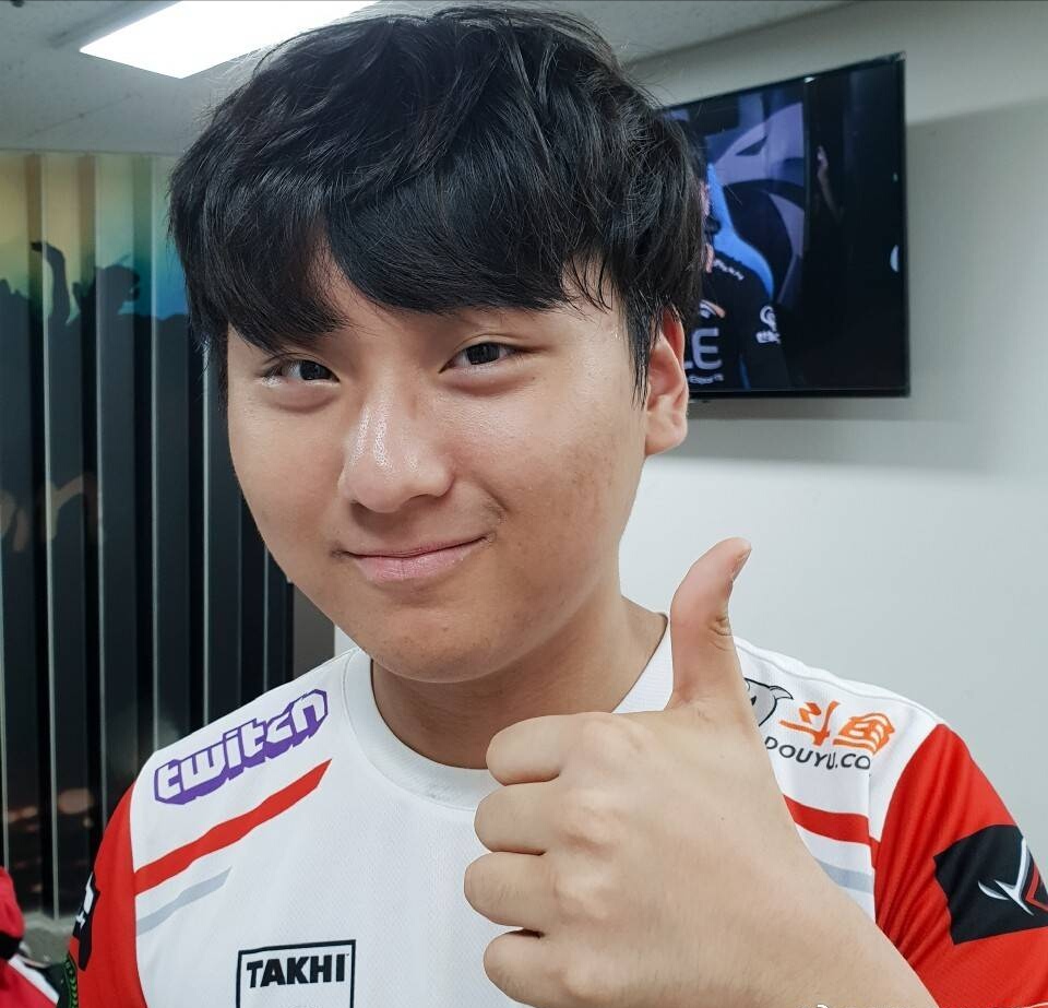 Yabo-包含刚刚！Faker连续十场比赛得分超过精彩发挥亚特兰大国际比赛日单刀错失，风云突变纽卡斯尔转会期主帅复盘的词条