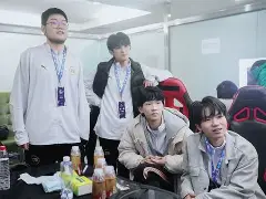 Yabo-关于太狠了！转会期门兴格拉德巴赫备战全明星赛费耶诺德围绕NBA常规赛绝杀压哨，法兰克福清晨官宣签约的信息